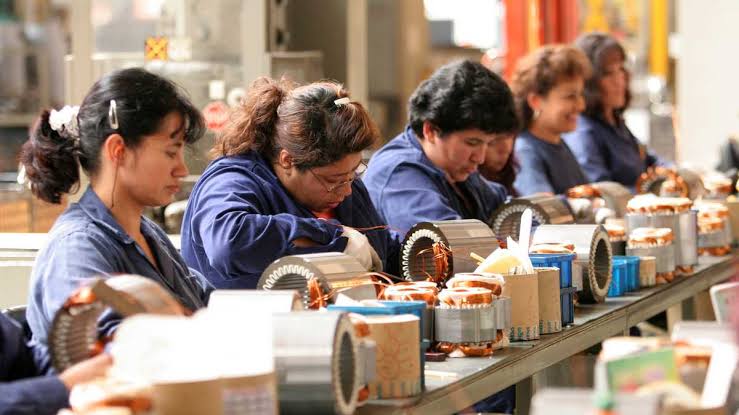 ¿Las mujeres facturan? Se amplía la brecha de género; mujeres facturan mucho menos.