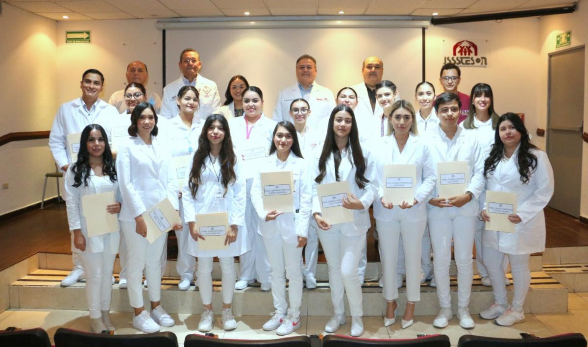 Ofrece Isssteson herramientas a 55 futuros trabajadores de la salud