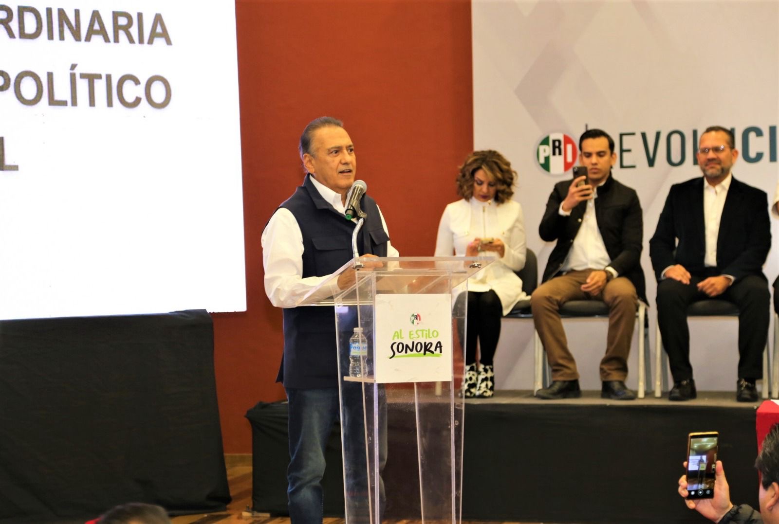 No podemos permitir que el presidencialismo hegemónico persista: Beltrones