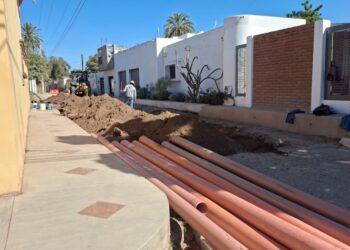 AGILIZAN REPARACIONES DE COLAPSOS DE DRENAJES USANDO MAQUINARIA DONADA POR EL GOBIERNO ESTATAL