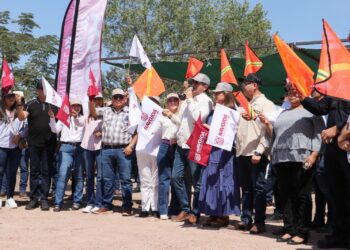 El alcalde Jorge Elías inaugura el programa recreativo invitando a los paseantes a cuidarse y disfrutar al máximo
